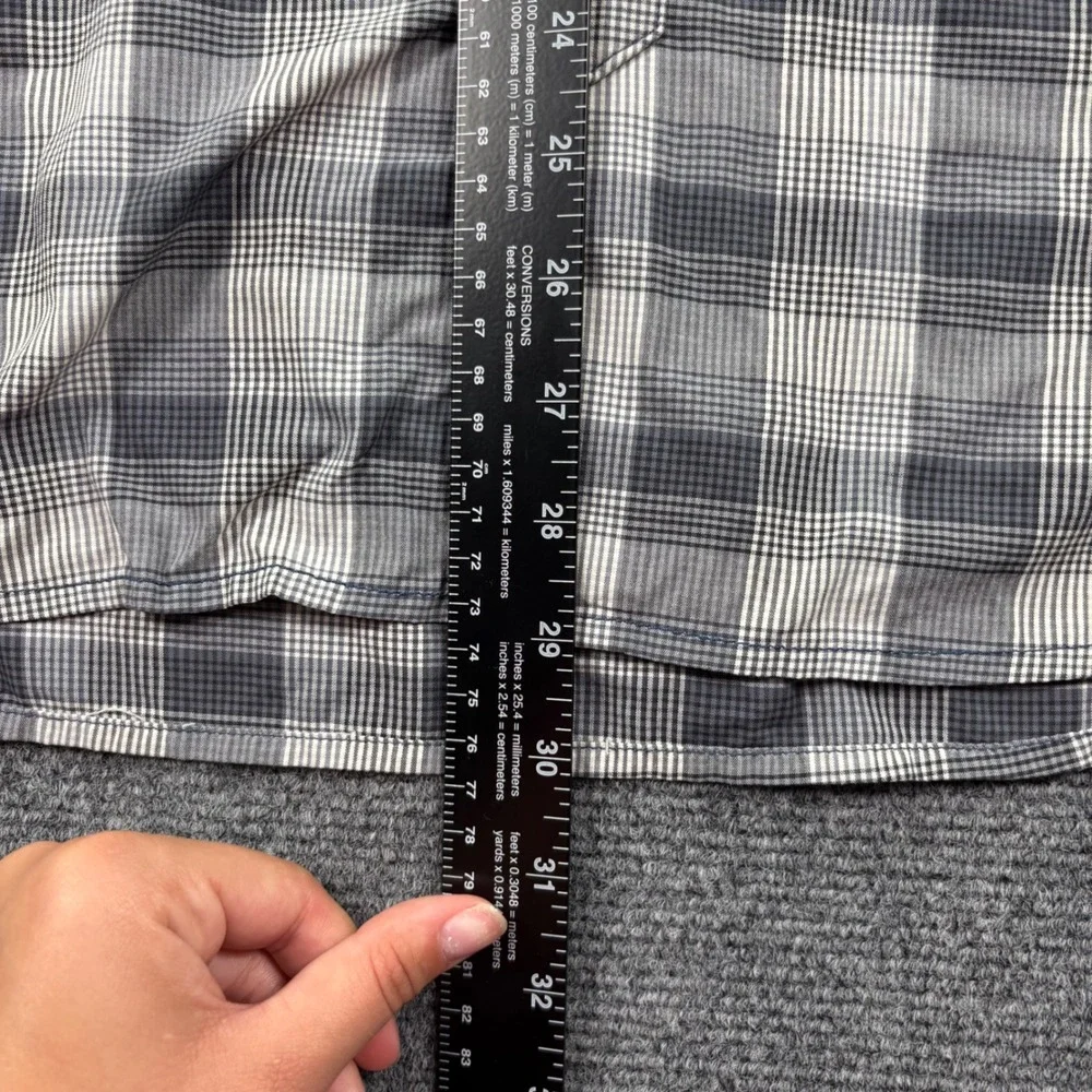 The North Face Mens Gray Plaid Short Sleeve Button Down Shirt Large
